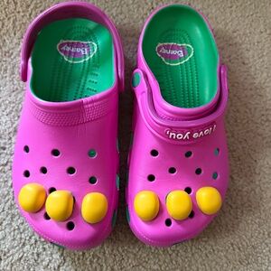 Crocs Barney the Dinosaur Clog W9